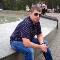 Молодой парень хочет вирта, пообщаться с девушкой по скайпу. Молодой парень хочет вирта, пообщаться с девушкой по скайпу.