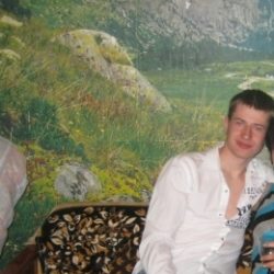 Парень, ищу девушку или женщину для секса, делаю куни Парень, ищу девушку или женщину для секса, делаю куни