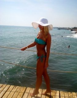 Девушка прекрасно воспитана, ухожена, привлекательна! Ищу мужчину Девушка прекрасно воспитана, ухожена, привлекательна! Ищу мужчину