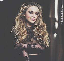 Женщина ищет мужчину в Курске для интимных отношений Женщина ищет мужчину в Курске для интимных отношений