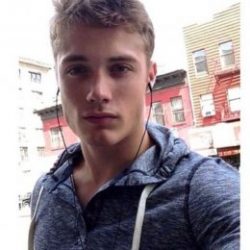 Молодой парень ищет девушку для секса без обязательств и без коммерции в Курске Молодой парень ищет девушку для секса без обязательств и без коммерции в Курске